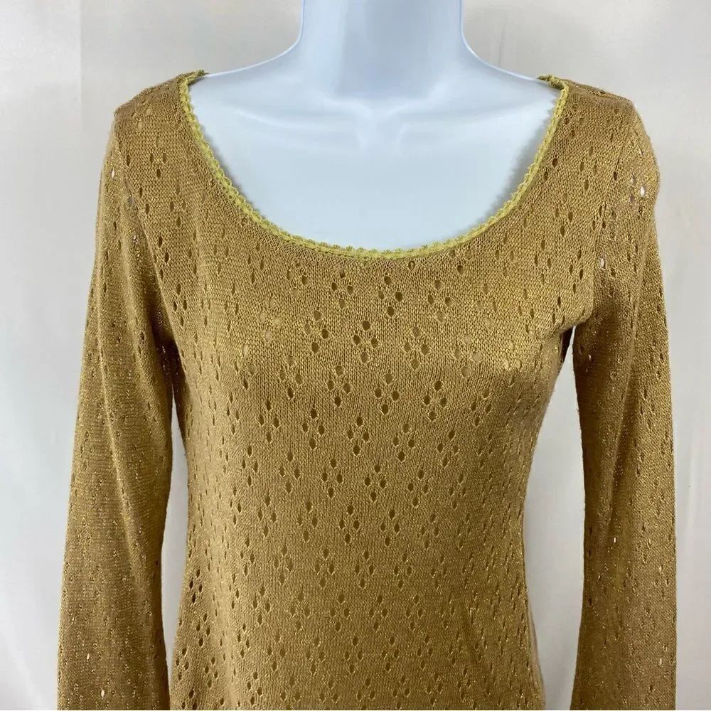 Lulumari- Gold Knit Sweater - Picture 2 of 7